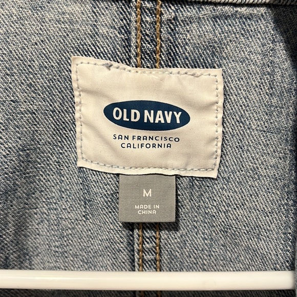 Old navy distressed jean jacket - Picture 2 of 5